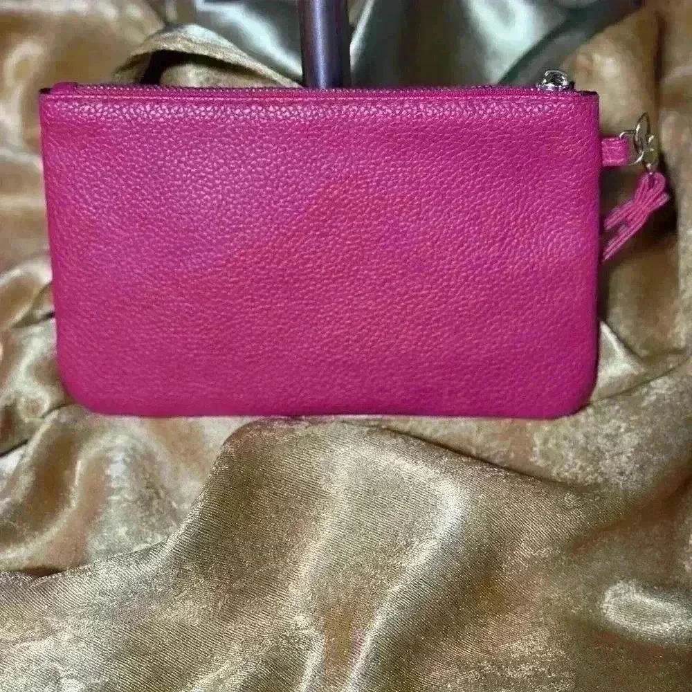 Adrienne Vittadini Phone Charging Pink Wristlet EUC 8.5x5 inches